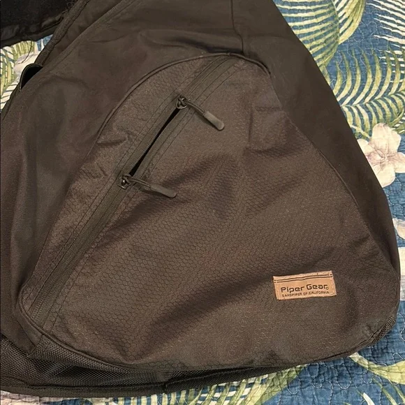 Sand Piper of California Gear Black Messenger Bag with Adjustable Strap - Picture 7 of 8